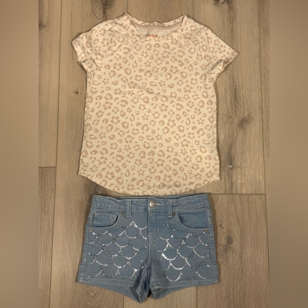 Cat & Jack Cream Leopard Print Kids Tee and denim shorts 7/8 Girls